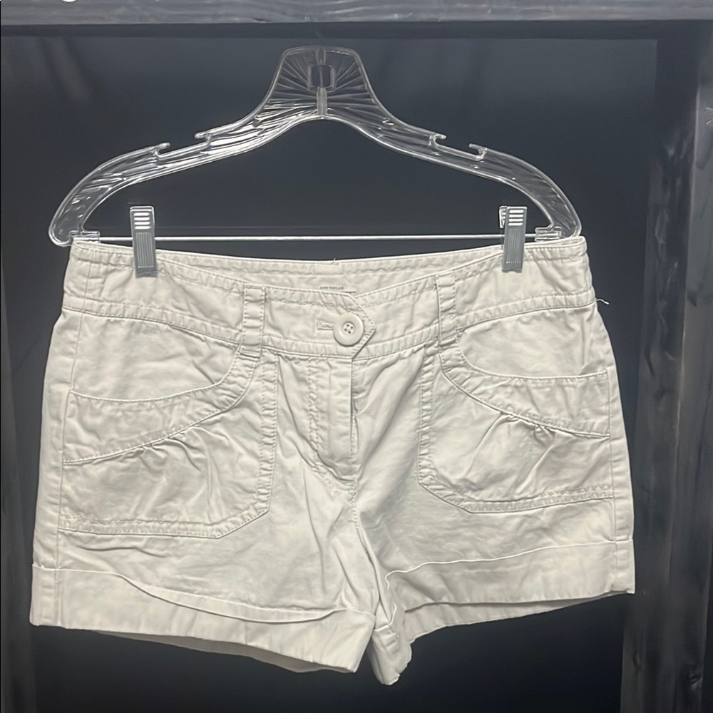 LOFT Women's Tan Cargo Shorts